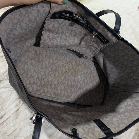 Michael Kors Black and Gray Signature Tote - Picture 2 of 3